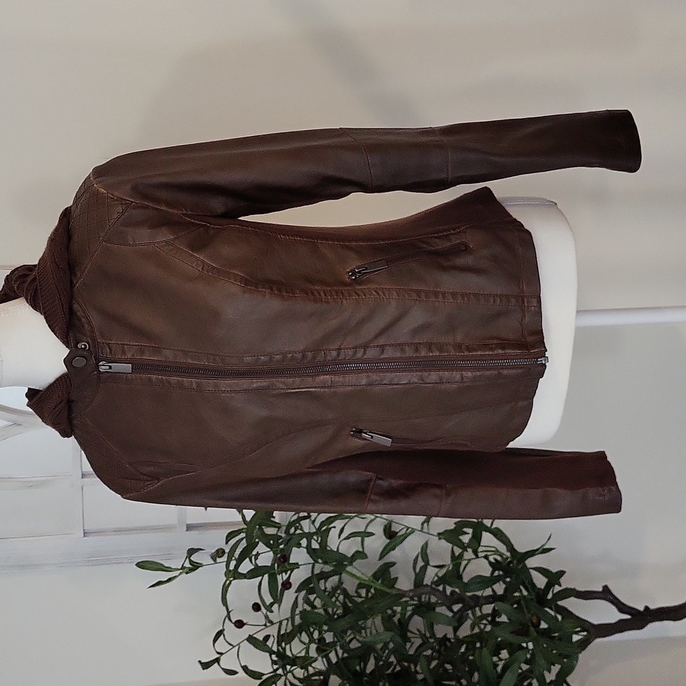 Brown jacket - Picture 5 of 8